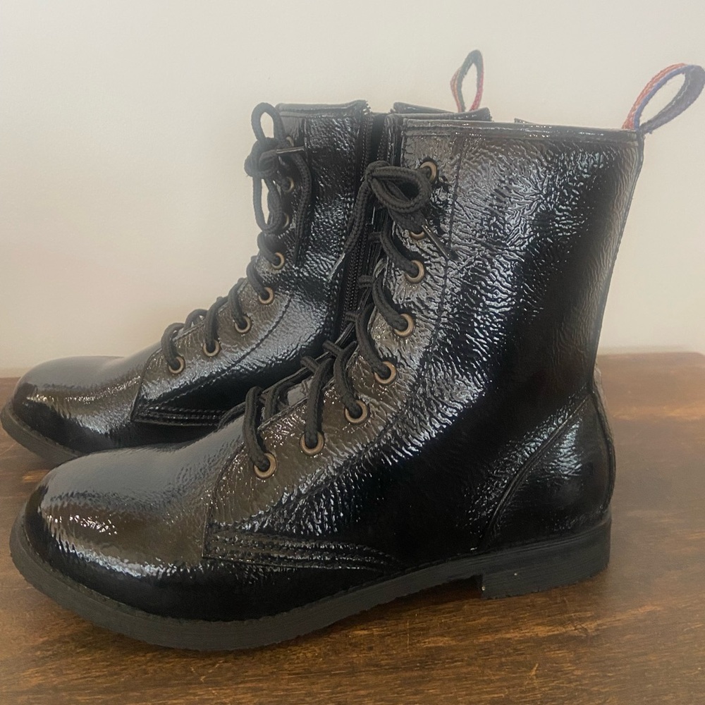 New black shiny Chelsea boots 8